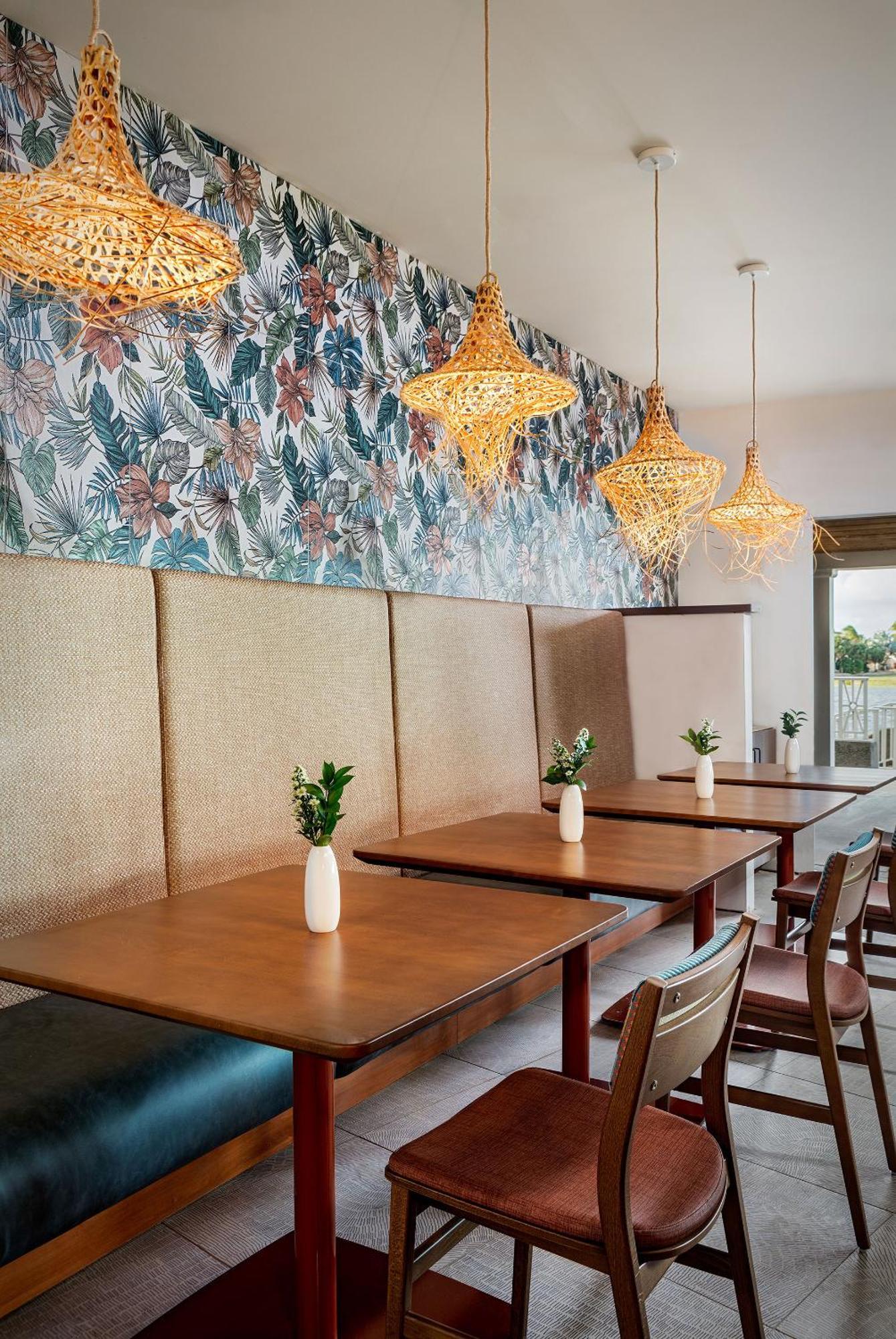 The Waterfront Inn The Villages Bagian luar foto