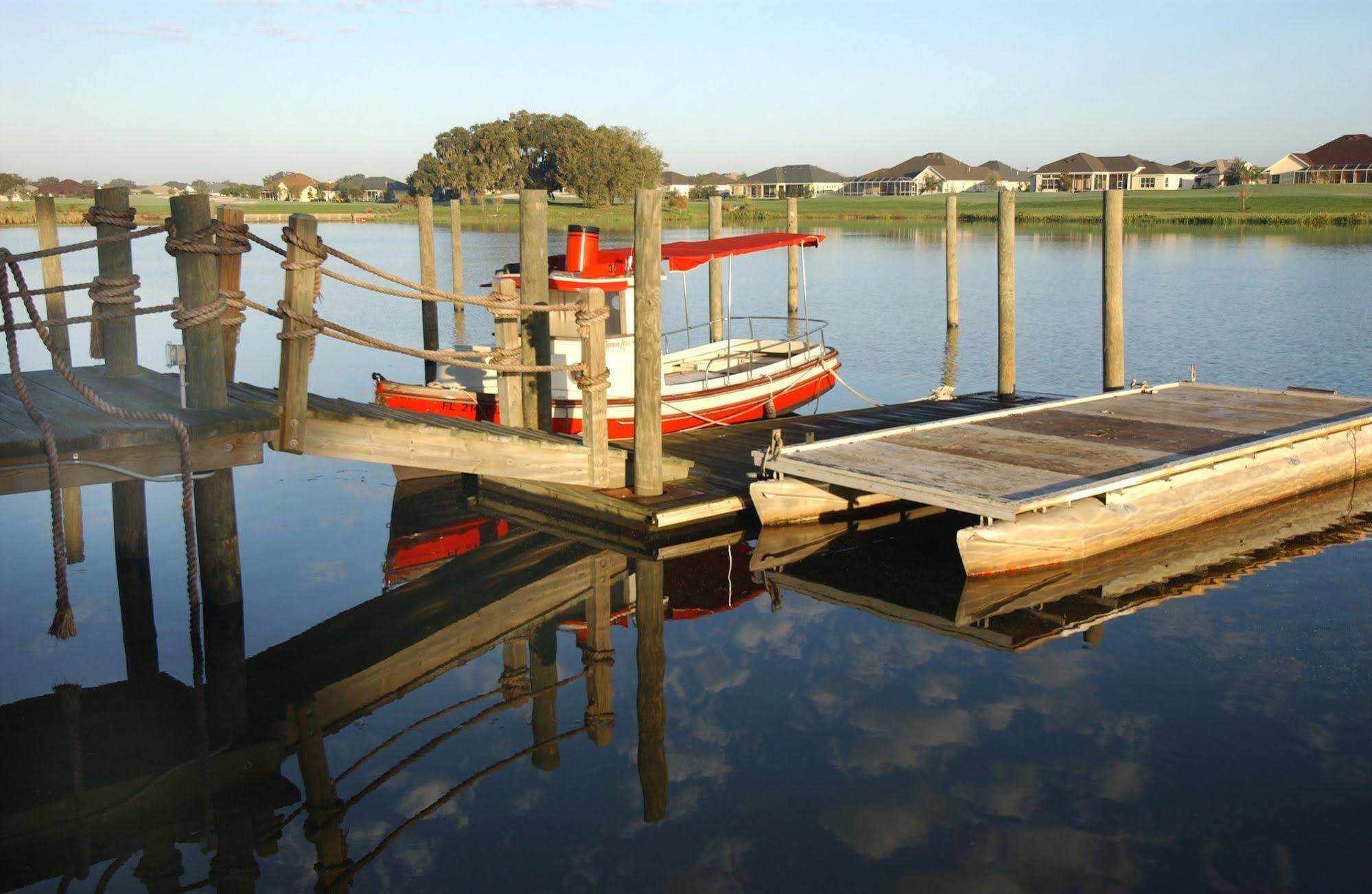 The Waterfront Inn The Villages Bagian luar foto